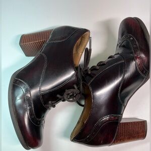 Clark’s Artisan heeled Oxfords in oxblood